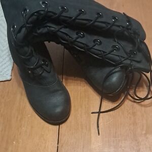 Stylish Black Lace-Up Women's Boots